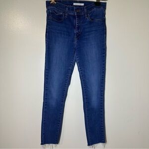 Levi’s Classic Blue Skinny Jeans with Stretch Fit